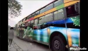 दिल का दौरा पड़ने से पहले चालक ने गाड़ी रोककर 60 से अधिक यात्रियों की जान बचाई दिल का दौरा पड़ने से पहले चालक ने गाड़ी रोककर 60 से अधिक यात्रियों की जान बचाई