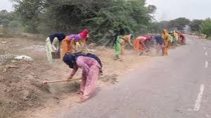 पंजीकृत सड़क निर्माण मजदूरों को सवैतनिक मातृत्व अवकाश दें : सरकार ने नियोक्ताओं से कहा