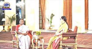 विश्व रेडियो दिवस : राष्ट्रपति ने केन्द्रीय मंत्री स्मृति ईरानी के कार्यक्रम में अपने जीवन-अनुभव साझा किए विश्व रेडियो दिवस : राष्ट्रपति ने केन्द्रीय मंत्री स्मृति ईरानी के कार्यक्रम में अपने जीवन-अनुभव साझा किए