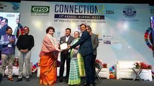 स्क्वाड्रन लीडर सुमिता, फिल्मकार अग्निहोत्री वर्ष के ‘एलुमनाई' :आईआईएमसी के पूर्व छात्रों का संगठन स्क्वाड्रन लीडर सुमिता, फिल्मकार अग्निहोत्री वर्ष के ‘एलुमनाई' :आईआईएमसी के पूर्व छात्रों का संगठन