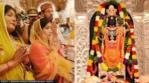  समाजवादी पार्टी के विधायक मनोज पांडेय परिवार के साथ अयोध्या पहुंचे, रामलला के दर्शन किए