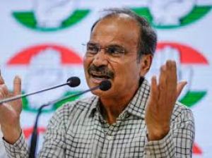 बंगाल में उम्मीदवारों के चयन में टीएमसी की हताशा दिखती है : अधीर चौधरी