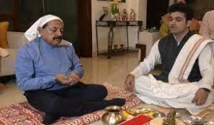  नामांकन दाखिल करने से पहले जितेंद्र सिंह ने जम्मू में अपने घर पर पूजा की