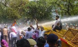 केजरीवाल के इस्तीफे की मांग को लेकर मार्च; 57 भाजपा कार्यकर्ता हिरासत में लिये गये केजरीवाल के इस्तीफे की मांग को लेकर मार्च; 57 भाजपा कार्यकर्ता हिरासत में लिये गये