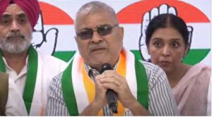 कांग्रेस में शामिल हुए आम आदमी पार्टी के पूर्व सांसद धर्मवीर गांधी कांग्रेस में शामिल हुए आम आदमी पार्टी के पूर्व सांसद धर्मवीर गांधी