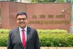 सिविल सेवा परीक्षा : आदित्य श्रीवास्तव को मिला पहला स्थान सिविल सेवा परीक्षा : आदित्य श्रीवास्तव को मिला पहला स्थान