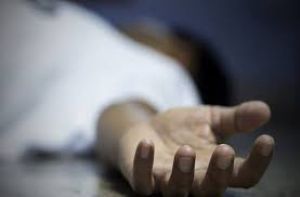 बैंक खाते में जमा रकम लौटने से इनकार करने पर व्यक्ति ने खुदकुशी की!