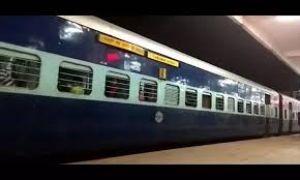 रेलवे स्टेशन पर दंपति पर हमला, ढाई माह के शिशु की हत्या