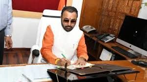 शिवसेना के प्रतापराव जाधव ने स्वास्थ्य, आयुष राज्य मंत्री का पदभार संभाला शिवसेना के प्रतापराव जाधव ने स्वास्थ्य, आयुष राज्य मंत्री का पदभार संभाला