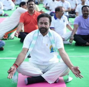 "प्रधानमंत्री के विजन से योग का हमारा प्राचीन अभ्यास समग्र आरोग्य प्राप्ति के लिए विश्व में एक शक्तिशाली साधन बन गया है": केंद्रीय मंत्री जी. किशन रेड्डी "प्रधानमंत्री के विजन से योग का हमारा प्राचीन अभ्यास समग्र आरोग्य प्राप्ति के लिए विश्व में एक शक्तिशाली साधन बन गया है": केंद्रीय मंत्री जी. किशन रेड्डी