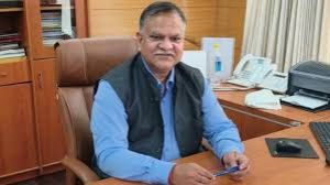 1988 बैच के आईएएस मनोज कुमार सिंह ने मुख्&zwj;य सचिव का पदभार संभाला