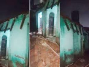   मकान का छज्जा गिरने से तीन भाई-बहनों की मौत