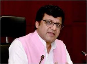 बार और क्लब में 21 वर्ष से कम उम्र के लोगों को न परोसी जाए शराब : मंत्री बार और क्लब में 21 वर्ष से कम उम्र के लोगों को न परोसी जाए शराब : मंत्री