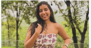 300 फीट गहरी खाई में गिरने से मशहूर ट्रैवल इन्फ्लुएंसर अन्वी कामदार की मौत 300 फीट गहरी खाई में गिरने से मशहूर ट्रैवल इन्फ्लुएंसर अन्वी कामदार की मौत