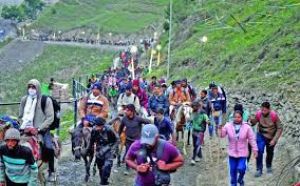 अमरनाथ यात्रा के लिए तीर्थयात्रियों का एक और जत्था रवाना अमरनाथ यात्रा के लिए तीर्थयात्रियों का एक और जत्था रवाना