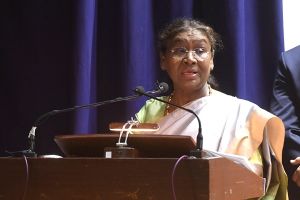 कारगिल विजय दिवस पर राष्ट्रपति द्रौपदी मुर्मू ने सशस्त्र बलों को दी  श्रद्धांजलि , व्यक्त किया आभार    