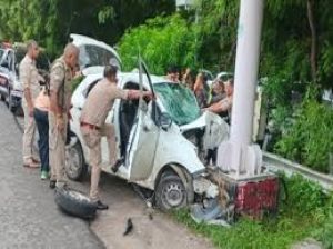 सड़क दुर्घटना में दो भाइयों की मौत सड़क दुर्घटना में दो भाइयों की मौत