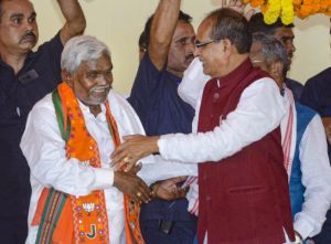 टाइगर जिंदा है: चंपई सोरेन के भाजपा में शामिल होने पर शिवराज ने कहा टाइगर जिंदा है: चंपई सोरेन के भाजपा में शामिल होने पर शिवराज ने कहा