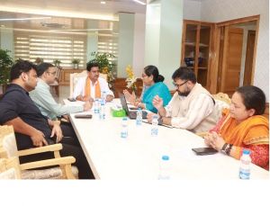 केन्द्रीय राज्य मंत्री तोखन साहू ने CITIIS 2.0 के लिए बिलासपुर प्रस्ताव की समीक्षा की केन्द्रीय राज्य मंत्री तोखन साहू ने CITIIS 2.0 के लिए बिलासपुर प्रस्ताव की समीक्षा की