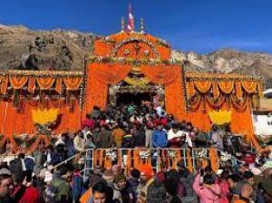  बद्रीनाथ धाम के कपाट 17 नवंबर को बंद होंगे