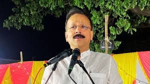 बाबा सिद्दीकी की हत्या  :  विपक्ष ने  महाराष्ट्र की कानून-व्यवस्था को लेकर सवाल सवाल उठाए 