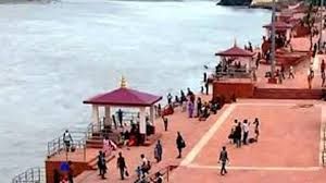 हरिद्वार में गंगा नदी के किनारे चंडी घाट पर गंगा उत्सव की शुरुआत हरिद्वार में गंगा नदी के किनारे चंडी घाट पर गंगा उत्सव की शुरुआत