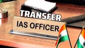 10 सीनियर आईएएस के तबादले, कई अफसरों के विभागों की छंटनी 10 सीनियर आईएएस के तबादले, कई अफसरों के विभागों की छंटनी