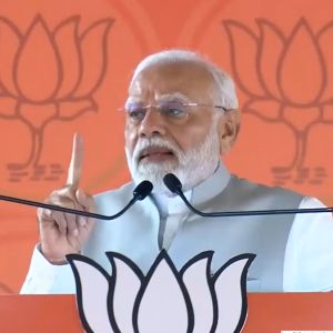   महाराष्ट्र में मुकाबला संभाजी महाराज को मानने और औरंगजेब का गुणगान करने वालों के बीच: मोदी