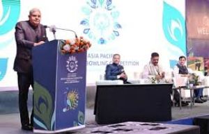 तेजी से बढ़ती डिजिटल दुनिया में युवाओं का वास्तविक खेल मैदानों से दूर होना चिंताजनक: उपराष्ट्रपति तेजी से बढ़ती डिजिटल दुनिया में युवाओं का वास्तविक खेल मैदानों से दूर होना चिंताजनक: उपराष्ट्रपति