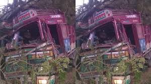 लॉरी ने सब्जी विक्रेताओं को कुचला, तीन लोगों की मौत