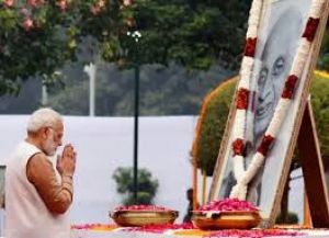 प्रधानमंत्री नरेन्&zwj;द्र मोदी ने लौह पुरूष सरदार पटेल को उनकी पुण्&zwj;यतिथि पर श्रद्धांजलि अर्पित की