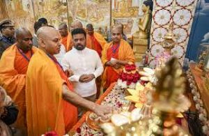  श्रीलंका के राष्ट्रपति अनुर कुमार दिसानायक ने बिहार में महाबोधि मंदिर में पूजा-अर्चना की