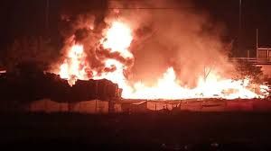 घर में आग लगने के बाद दम घुटने से छह लोगों की मौत