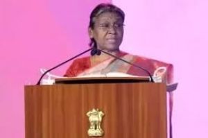 अंगदान के प्रति जागरुकता फैलाने में चिकित्सक अहम भूमिका निभा सकते हैं: राष्ट्रपति मुर्मू अंगदान के प्रति जागरुकता फैलाने में चिकित्सक अहम भूमिका निभा सकते हैं: राष्ट्रपति मुर्मू