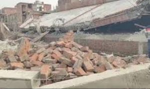 अयोध्या में सप्तसागर तालाब पर हुए अतिक्रमण पर चला बुलडोजर अयोध्या में सप्तसागर तालाब पर हुए अतिक्रमण पर चला बुलडोजर