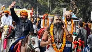 वैष्णव अखाड़ों का कुम्भ क्षेत्र में हुआ भव्य छावनी प्रवेश वैष्णव अखाड़ों का कुम्भ क्षेत्र में हुआ भव्य छावनी प्रवेश