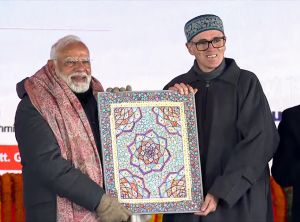 उमर अब्दुल्ला ने प्रधानमंत्री मोदी की तारीफ की, कहा- आपने अपना वादा निभाया उमर अब्दुल्ला ने प्रधानमंत्री मोदी की तारीफ की, कहा- आपने अपना वादा निभाया