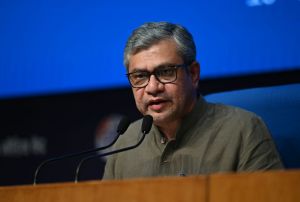 विश्व आर्थिक मंच में शामिल होंगे अश्विनी वैष्णव, भारत के विकास माॅडल को करेंगे पेश