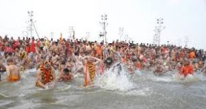  मौनी अमावस्या पर अयोध्या में श्रद्धालुओं की उमड़ी भीड़