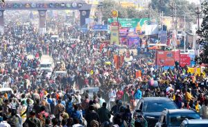  महाकुंभ भगदड़ के बाद यूपी सरकार का फैसला, मेला क्षेत्र नो व्हीकल जोन घोषित, वीवीआईपी पास भी किए गए रद्द 