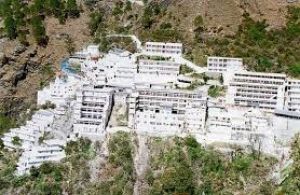 वैष्णो देवी मंदिर के आसपास शराब और मांसाहार पर प्रतिबंध दो महीने के लिए बढ़ाया गया वैष्णो देवी मंदिर के आसपास शराब और मांसाहार पर प्रतिबंध दो महीने के लिए बढ़ाया गया