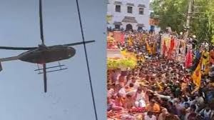 खाटूश्यामजी मंदिर और श्रद्धालुओं पर हेलिकॉप्टर से पुष्पवर्षा की गई