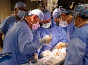 बुजुर्ग मां ने बेटे को दूसरा जन्म दिया बुजुर्ग मां ने बेटे को दूसरा जन्म दिया