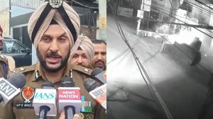 पंजाब के अमृतसर में मंदिर पर ग्रेनेड हमला, सीसीटीवी में कैद हुई घटना पंजाब के अमृतसर में मंदिर पर ग्रेनेड हमला, सीसीटीवी में कैद हुई घटना