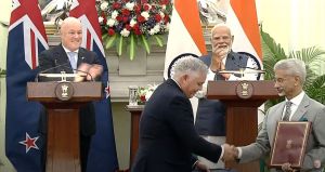 पीएम मोदी और पीएम लक्सन भारत-न्यूजीलैंड संबंध को मजबूत बनाने पर सहमत, रक्षा, शिक्षा, बागवानी और खेल पर समझौता पीएम मोदी और पीएम लक्सन भारत-न्यूजीलैंड संबंध को मजबूत बनाने पर सहमत, रक्षा, शिक्षा, बागवानी और खेल पर समझौता