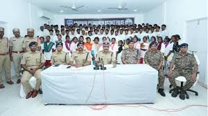 तेलंगाना में 86 नक्सलियों ने पुलिस के समक्ष समर्पण किया तेलंगाना में 86 नक्सलियों ने पुलिस के समक्ष समर्पण किया