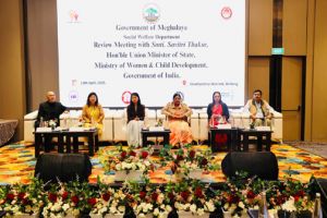 महिला एवं बाल विकास मंत्रालय की बैठकों में आंगनवाड़ी केंद्रों को मजबूत करने पर जोर