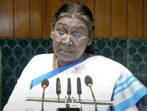 राष्ट्रपति मुर्मु ने दी सिविल सर्विस डे की बधाई, लोक सेवकों के समर्पण और कर्तव्य निष्ठा को सराहा