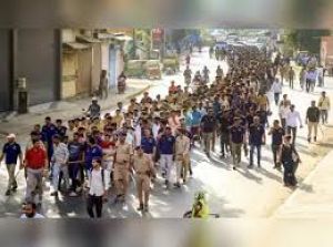 अहमदाबाद, सूरत में एक हजार से अधिक अवैध बांग्लादेशी आप्रवासी हिरासत में लिए गए अहमदाबाद, सूरत में एक हजार से अधिक अवैध बांग्लादेशी आप्रवासी हिरासत में लिए गए