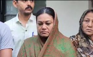  पहलगाम आतंकी हमले में पति व बेटे को खोने वाली महिला ने कहा : पाकिस्तान का पूरी तरह सफाया हो